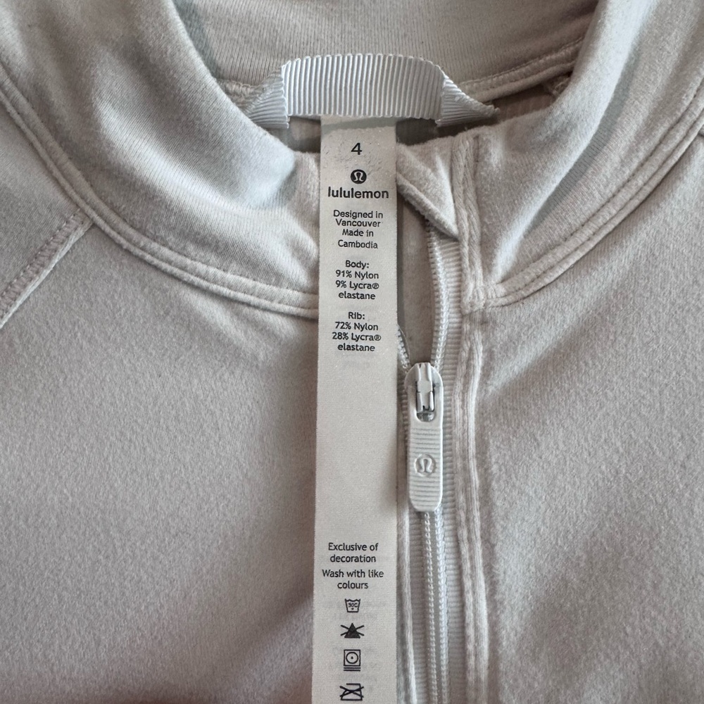Lululemon Athletica White Fitted Crop Top with Mandarin Collar - Picture 2 of 5